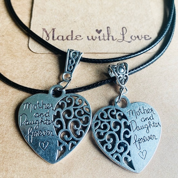 ♥️NWT♥️Mother’s Day Heart Matching Necklaces ♥️Hand Crafted  💕Mother’s Day💕 - Picture 1 of 8